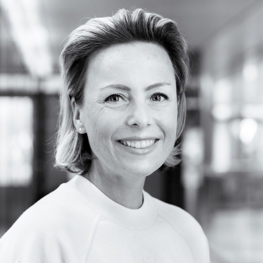 JR_Anne-Deumer_BW-sqr-1