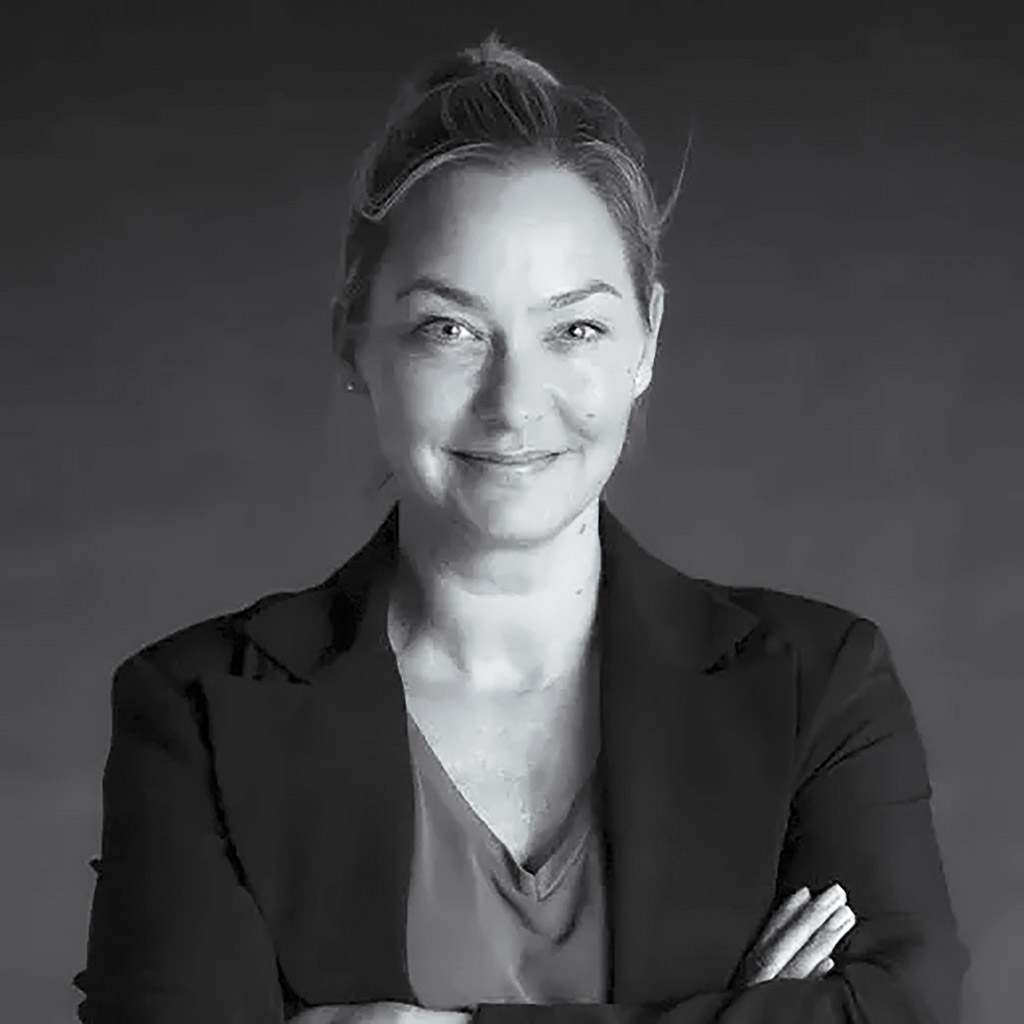 portret_saskia-1_BW-sqr